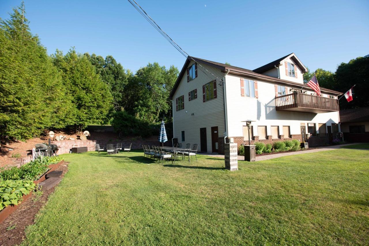 Blue Spruce Motel Massena Ngoại thất bức ảnh