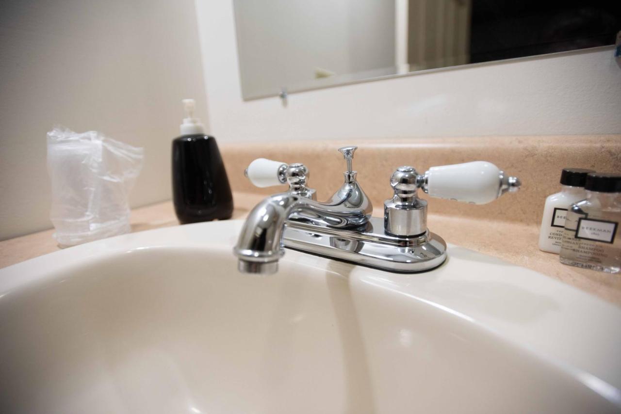 Blue Spruce Motel Massena Ngoại thất bức ảnh